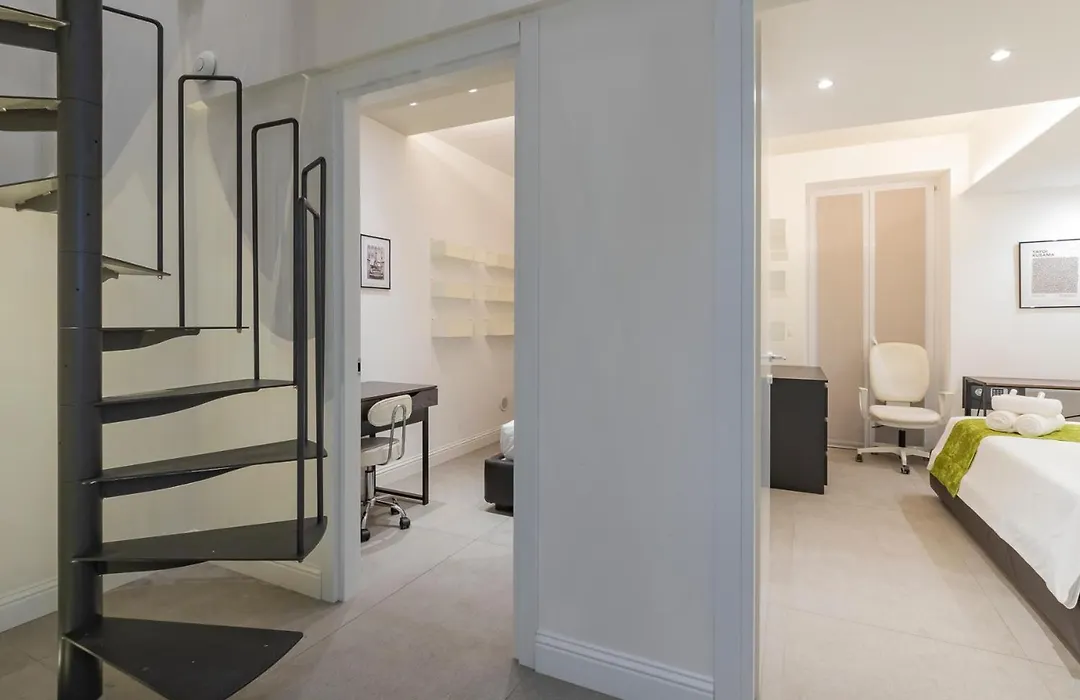 Xenia Apartments - Modern Three-Room Apartment In Moscova Area-1